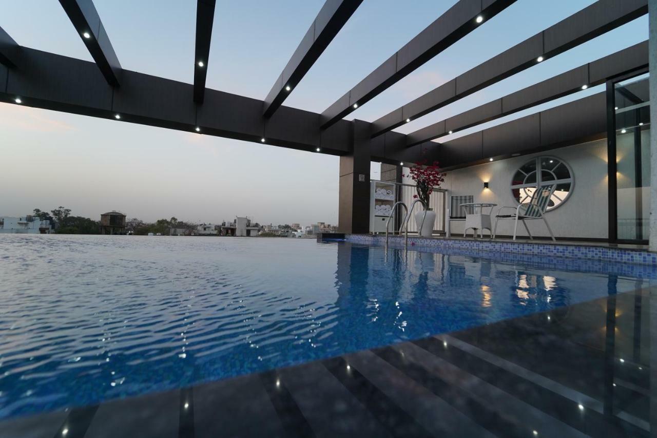 Rockland Hotel, C.R Park New Delhi Eksteriør bilde