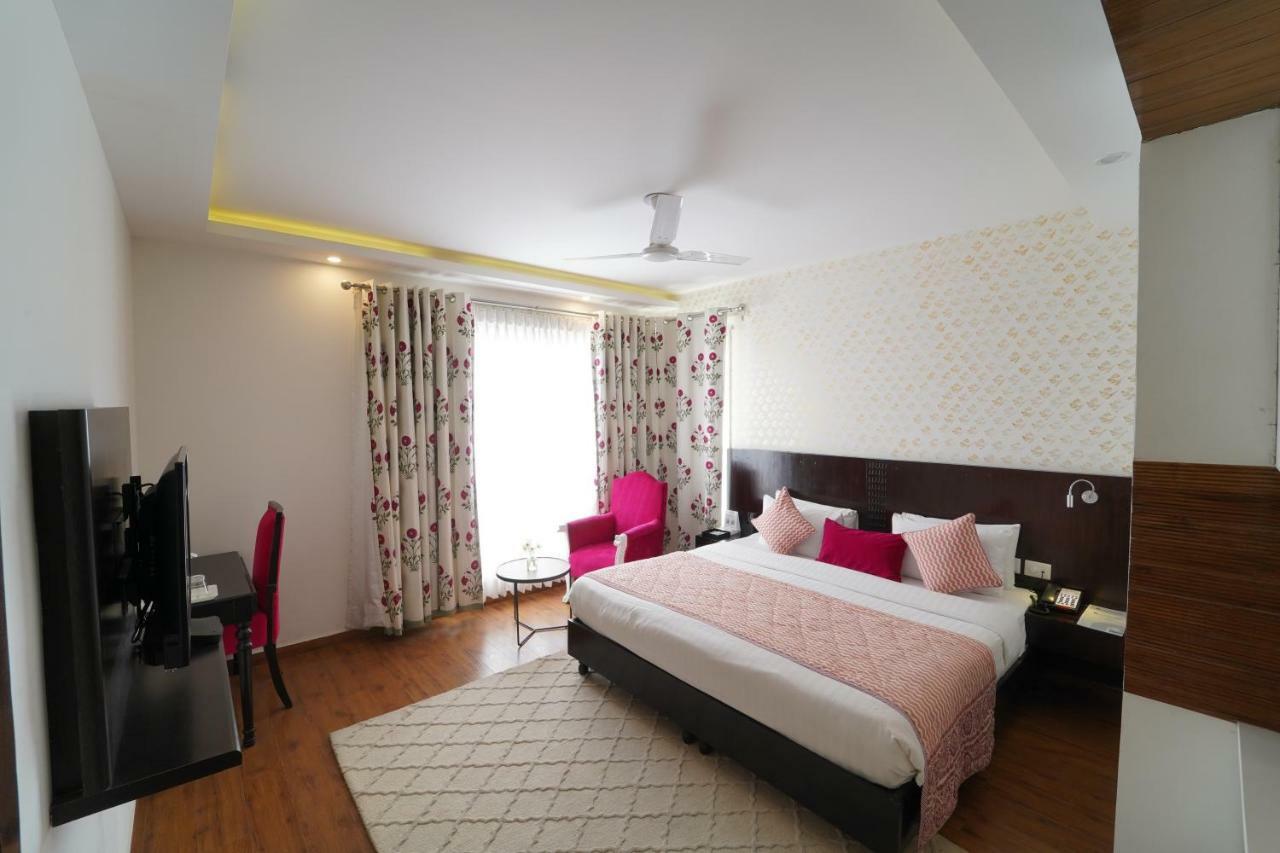 Rockland Hotel, C.R Park New Delhi Eksteriør bilde